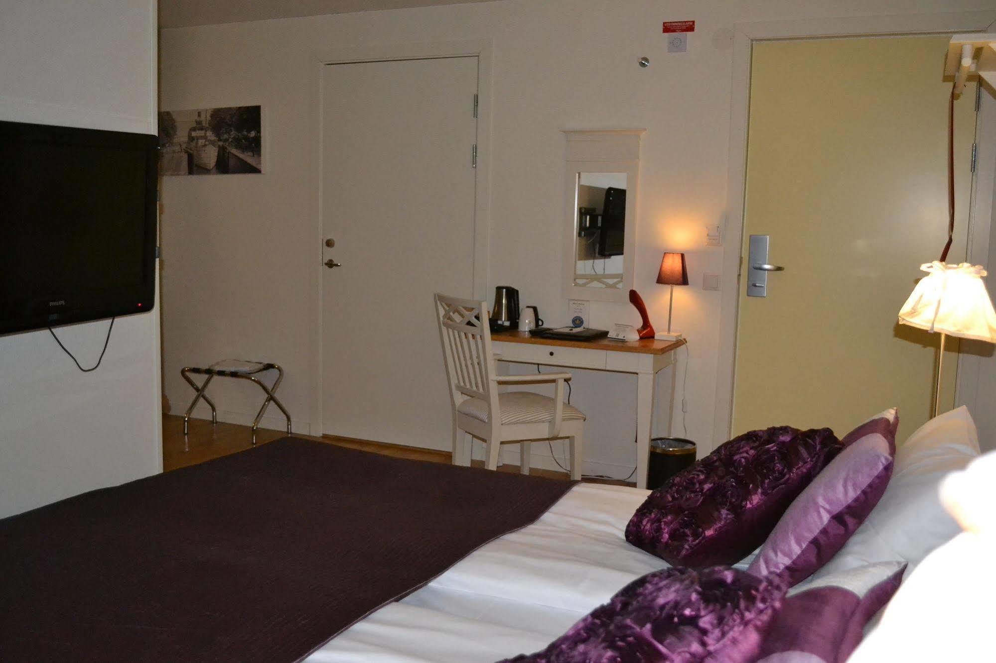 Hotell Nostalgi Motala Exterior foto
